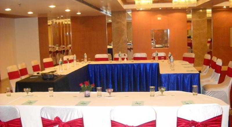 Country Inn Αχμπανταμπάντ Εξωτερικό φωτογραφία